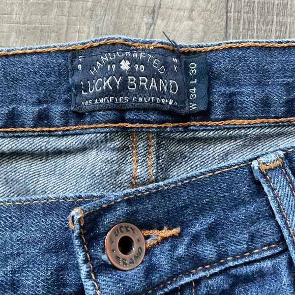 34x30 Lucky Brand 221 Original Straight Jeans
# 7MP1795
100% cotton
Blue - Picture 6 of 9